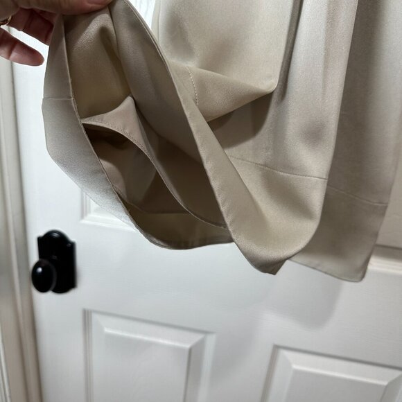 BCBG MAXAZRIA Beaded/Sequined Neckline Cream Pleated Dress size 8P - Picture 4 of 8